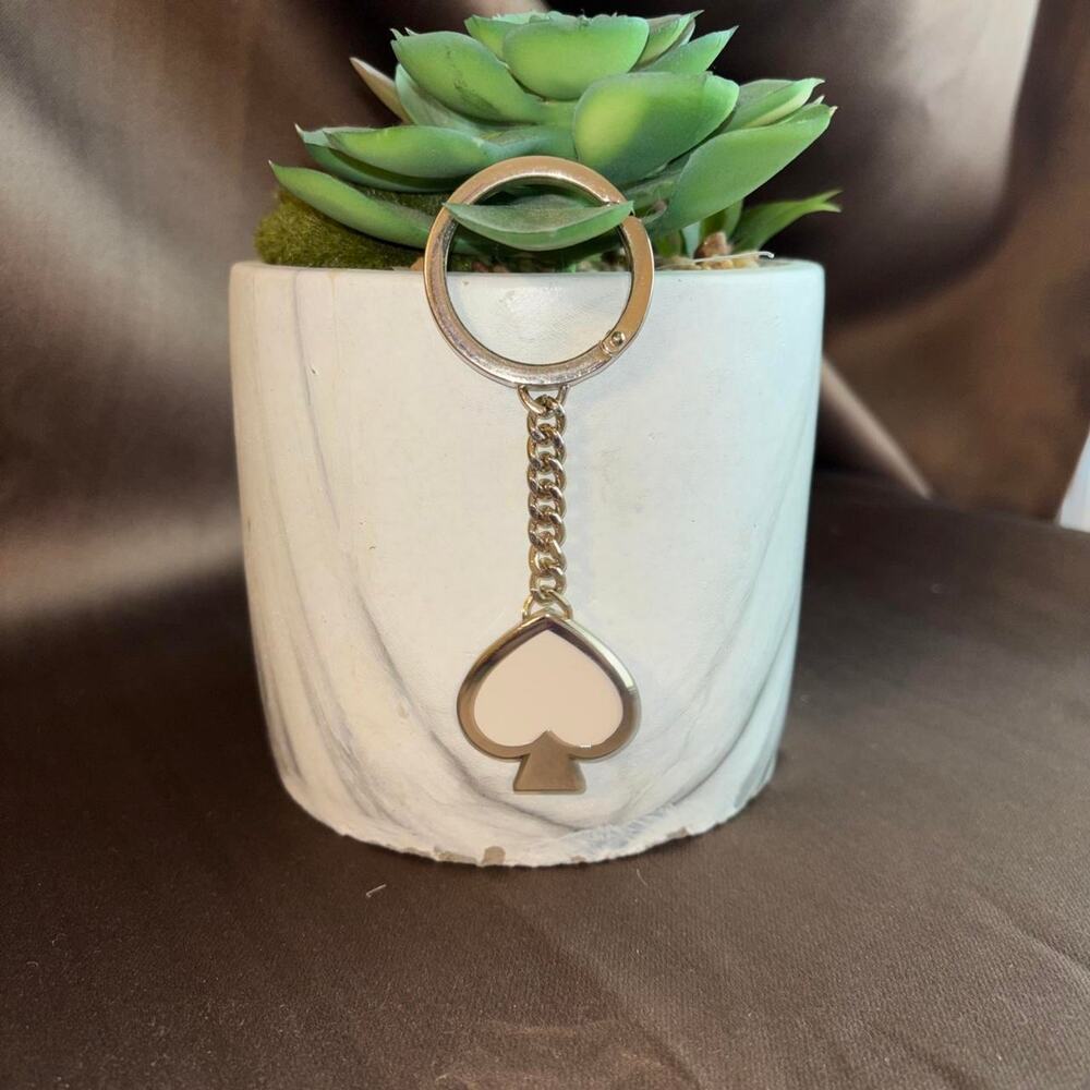 💚 Kate spade new york silver keychain excellent condition